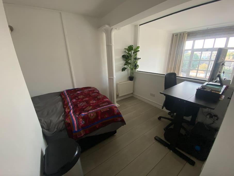 Luxury Artistic 2 Bedroom W/Balcony-Great Location Central Londres Extérieur photo